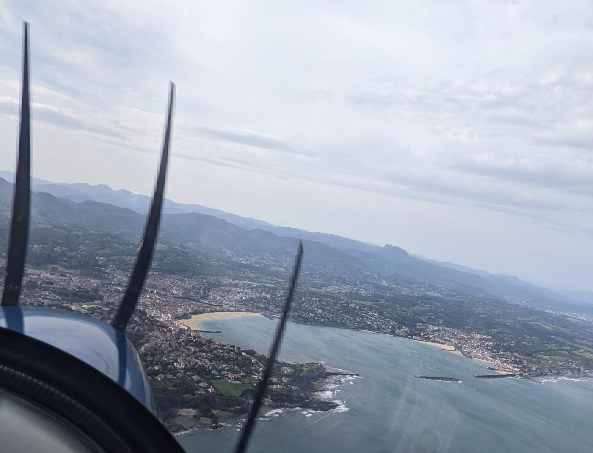 la baie de St Jean de Luz