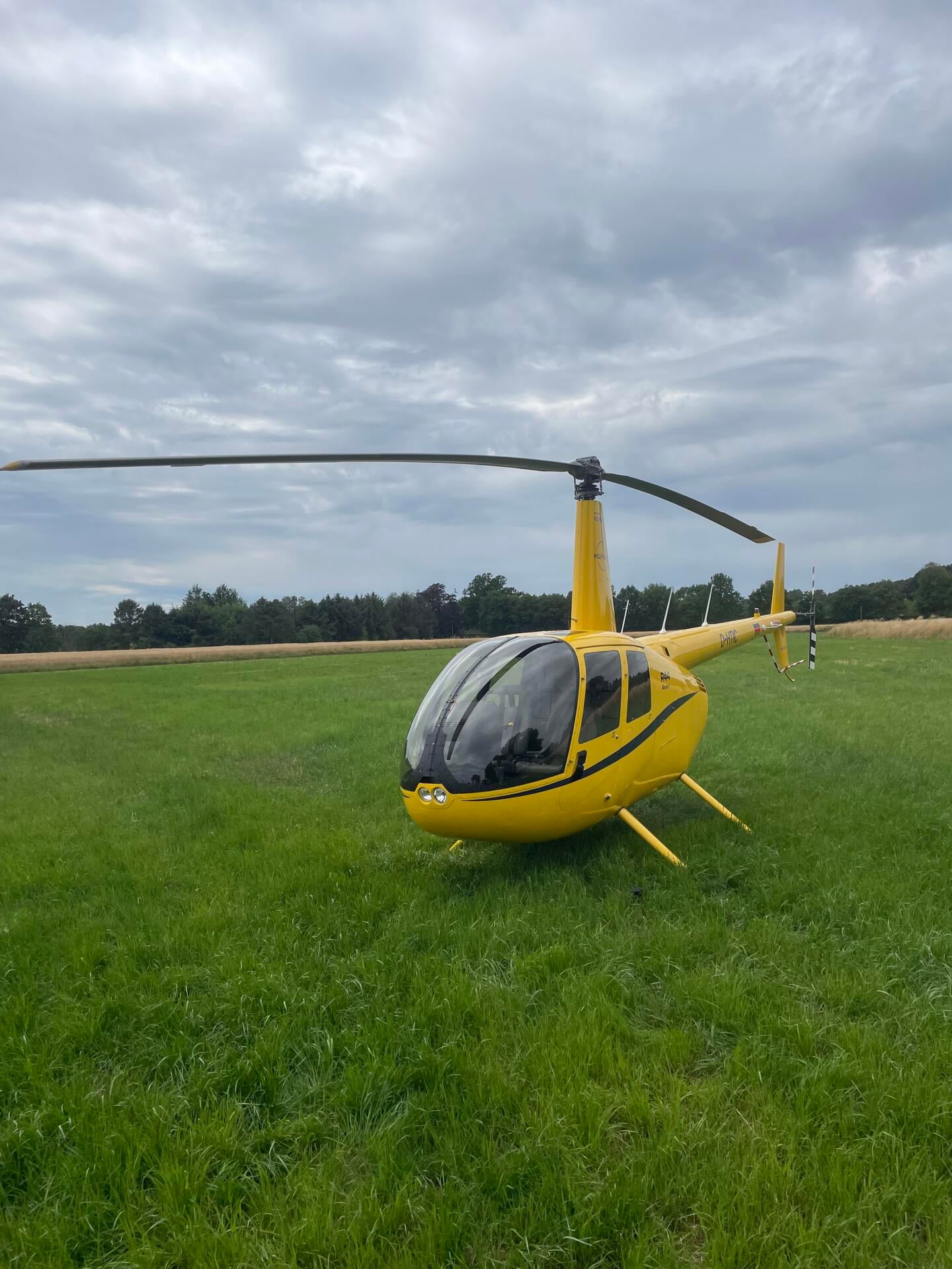 Robinson R44