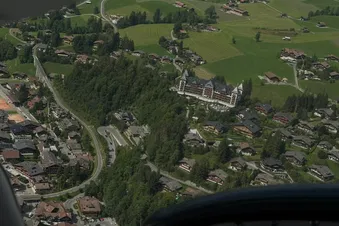 Exklusiver Rundflug über die Schweiz
