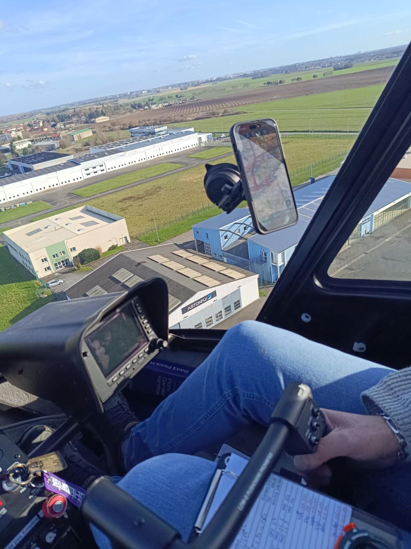 Transit parisien en hélicoptère, aller et retour