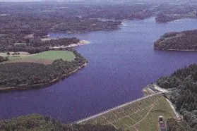 survol des lacs de haute Charentes