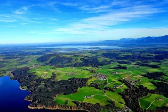 Chiemsee, das Schloss, die Berge und mehr