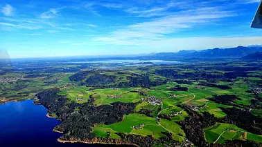 Chiemsee, das Schloss, die Berge und mehr