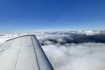 Kaffee & Kuchen per Flugzeug zum Flugplatzrestaurant Damme