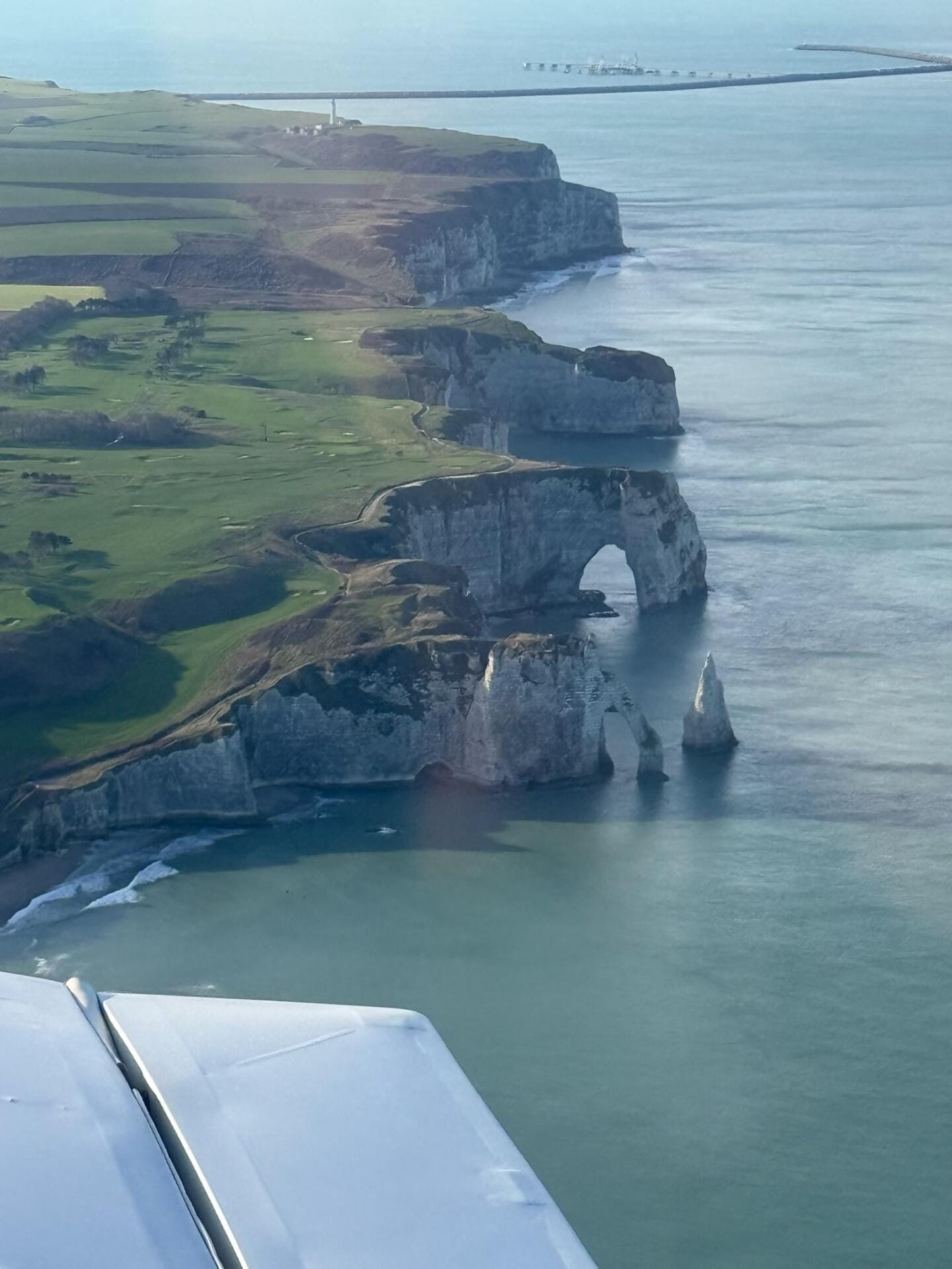 Le pont de Normandie et les falaises d'Etretat