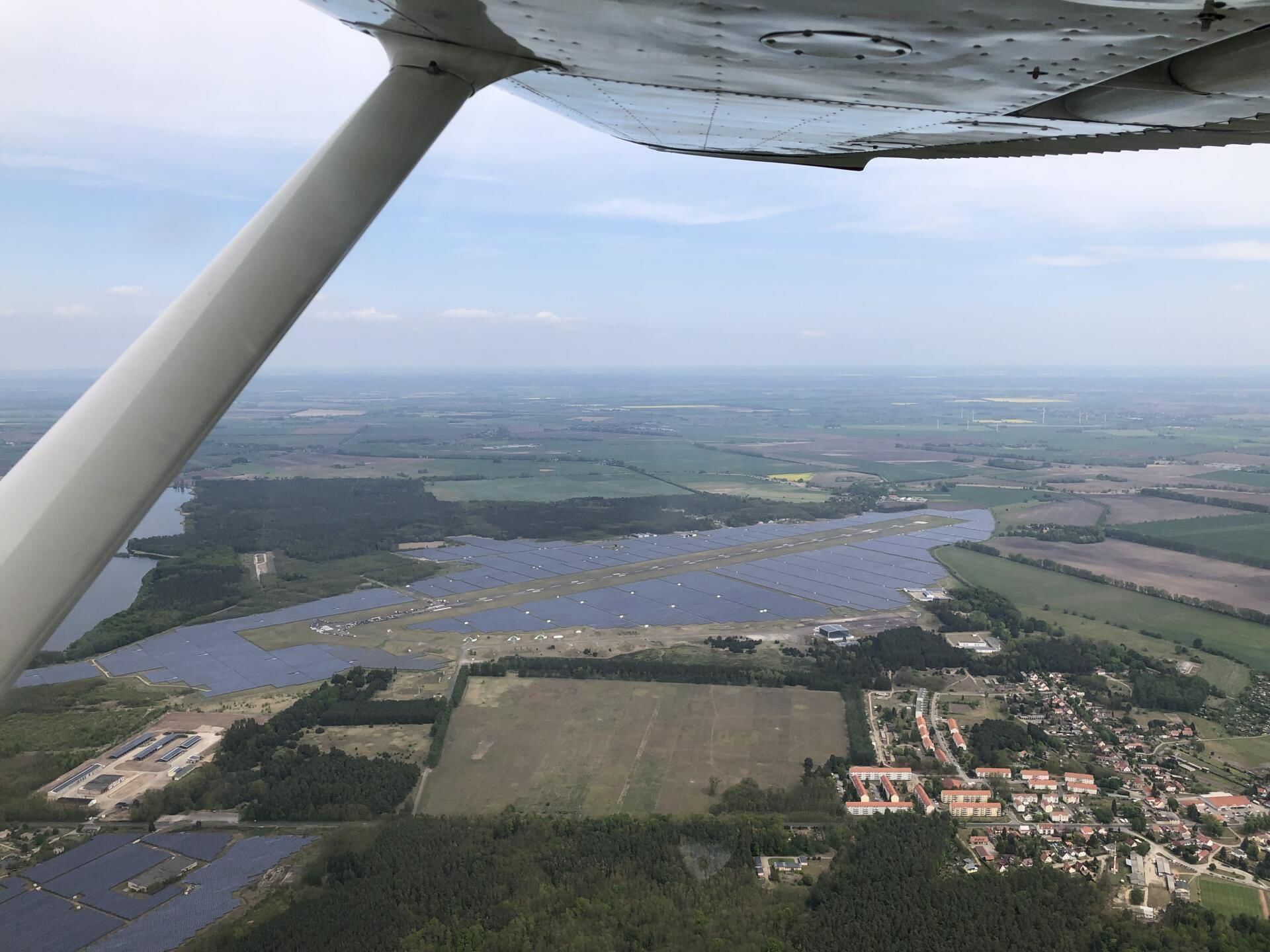 Neuhardenberg mit Flugplatz