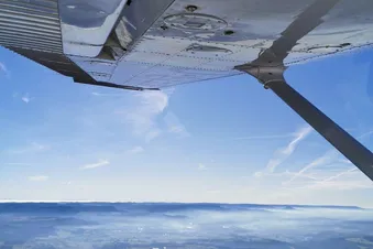 Pilot für einen Tag? Erlebe die Freiheit des Fliegens!