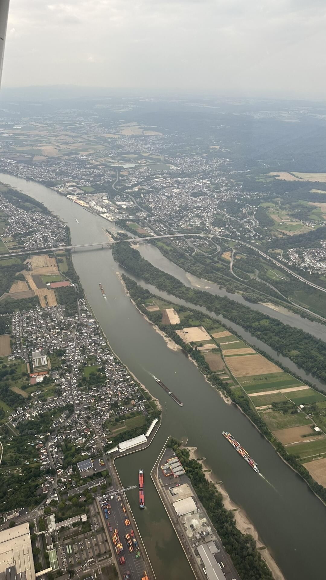 Siegerlandflughafen, Rundflug über Koblenz