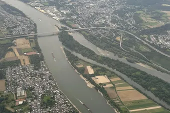 Siegerlandflughafen, Rundflug über Koblenz