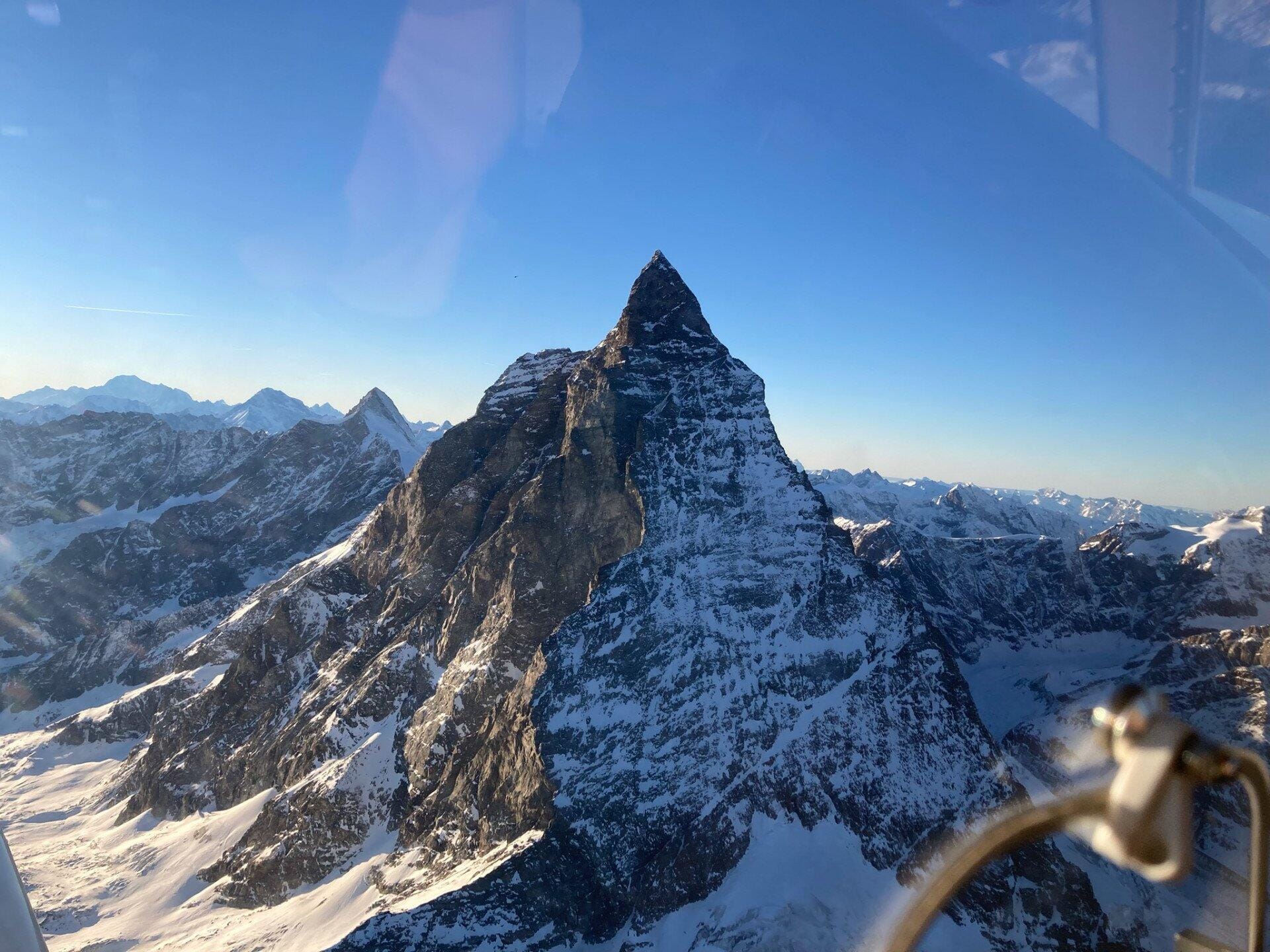 Rundflug: Entdecke Matterhorn