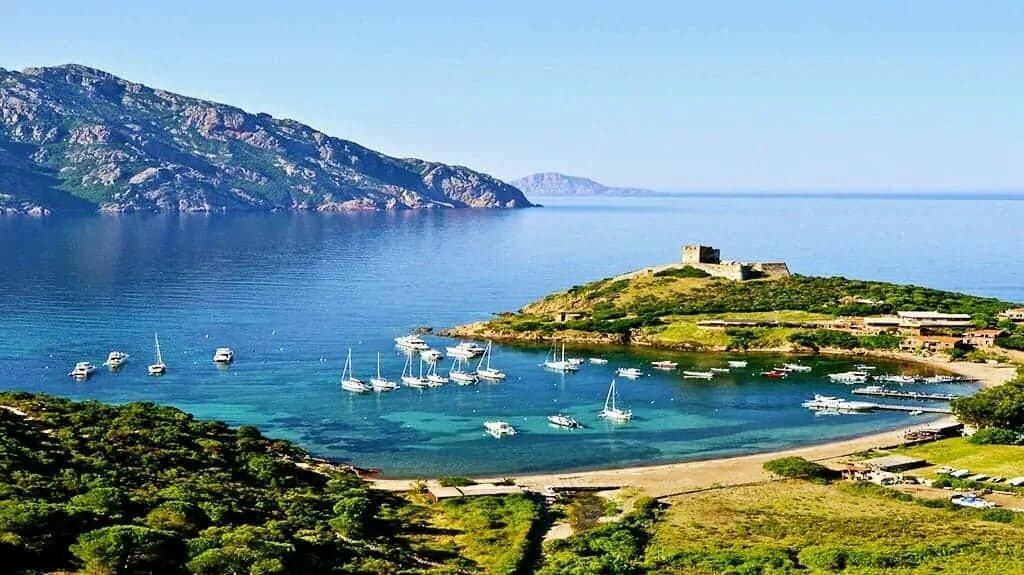 Entre Mer et Montagne en Hélicoptère - Vol Privatif