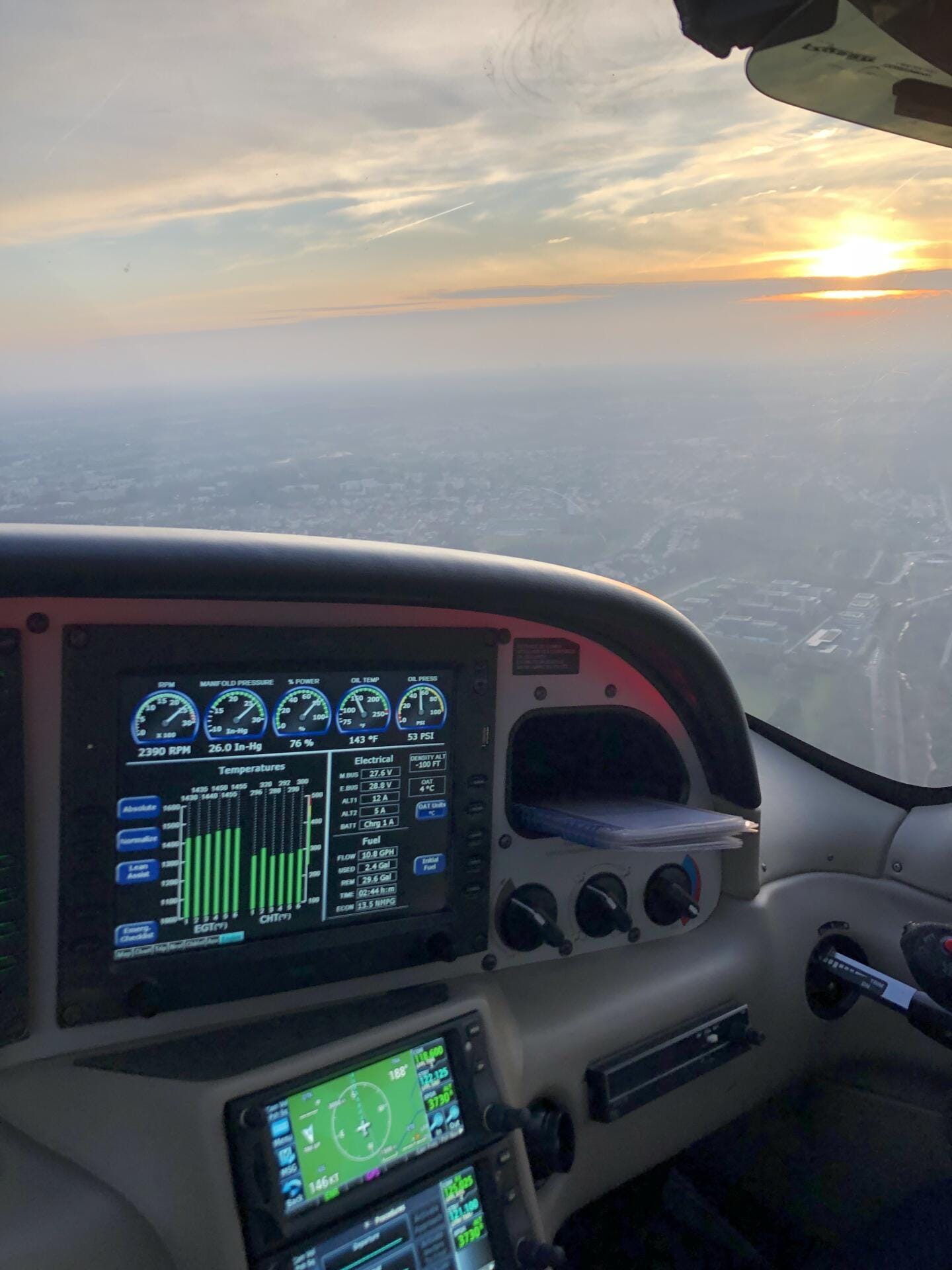 Couché du soleil au retour sur Cirrus SR20