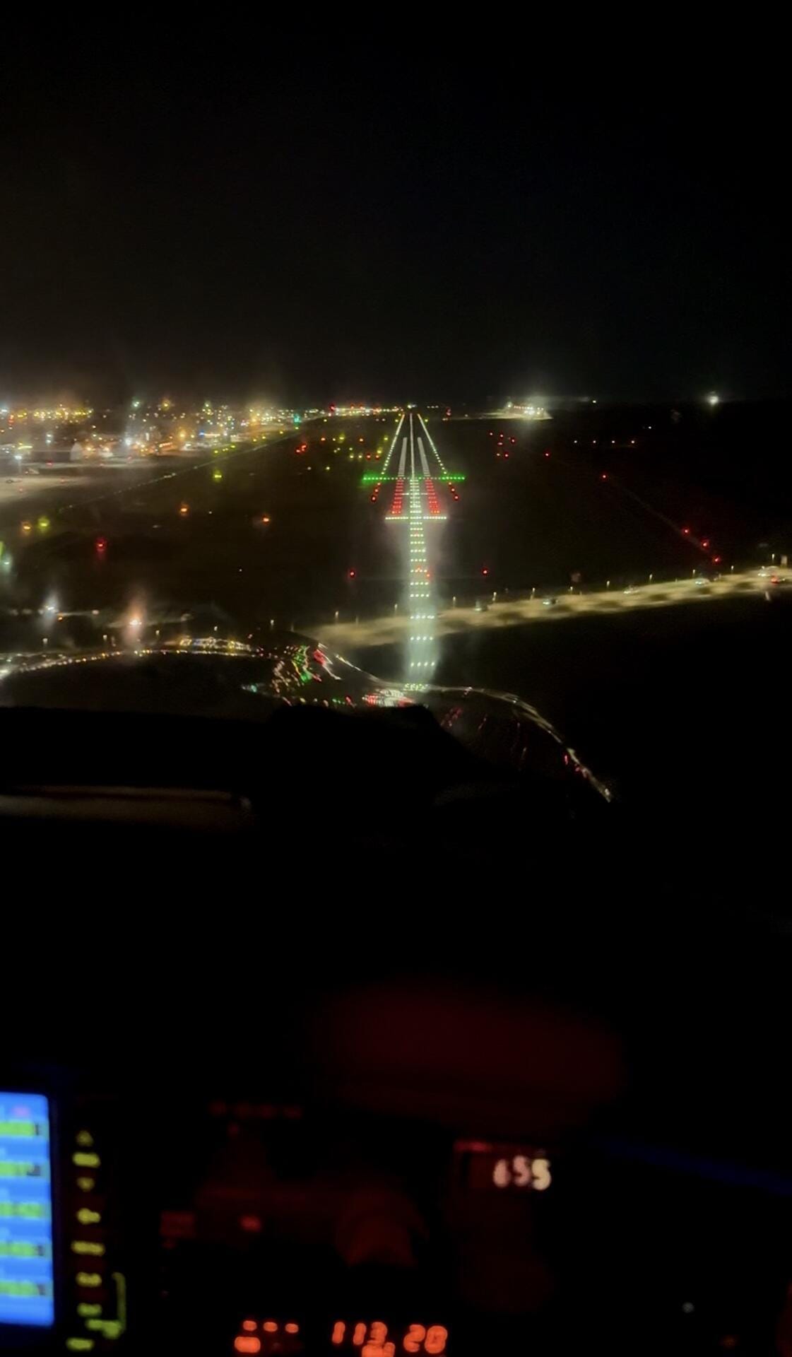 Night Approach in Tallin International Airport