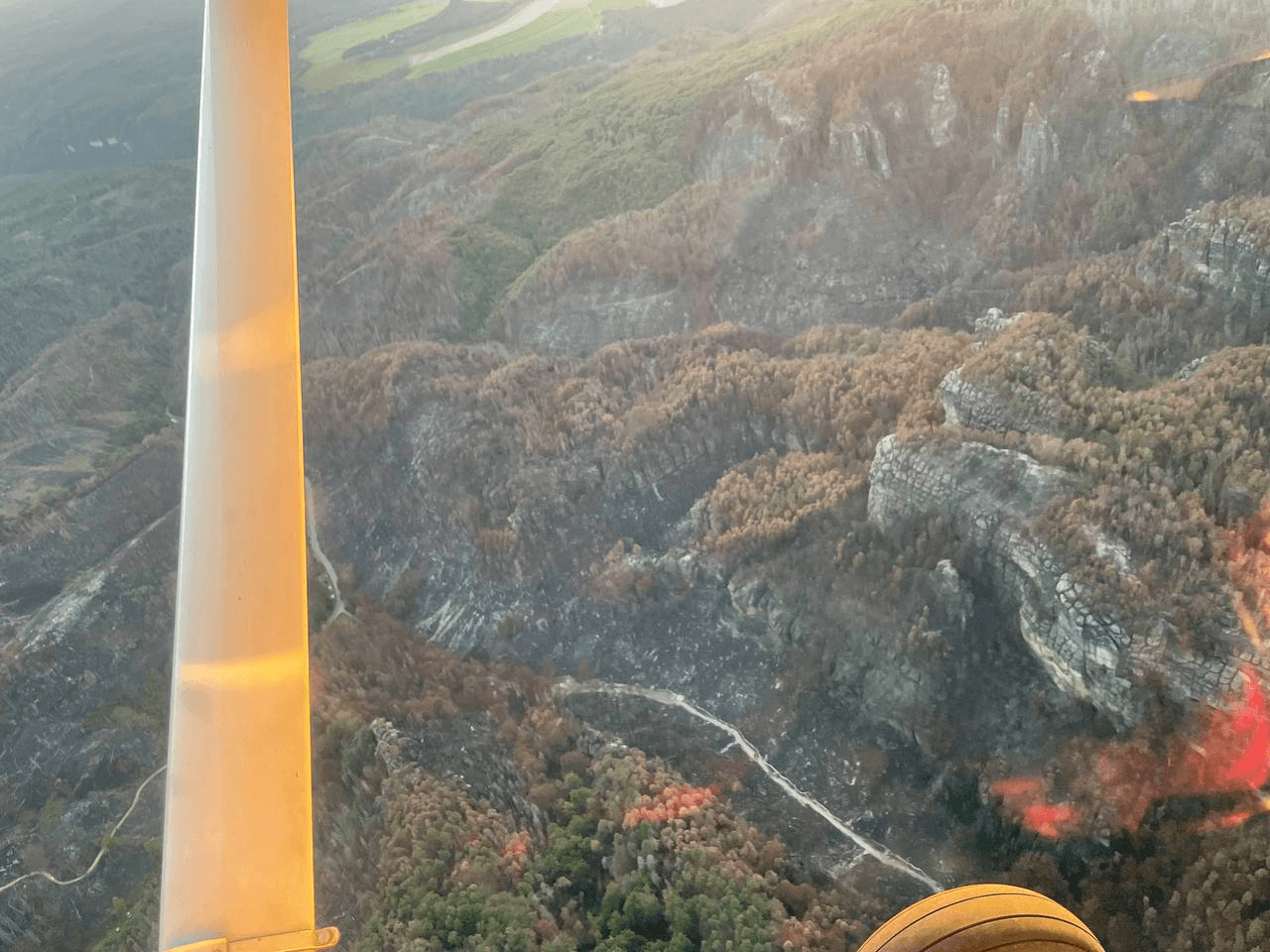 Flug über dem Nationalpark (Sächsische Schweiz) + Dresden