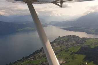 Sechs-Seen-Rundflug für zwei Passagiere