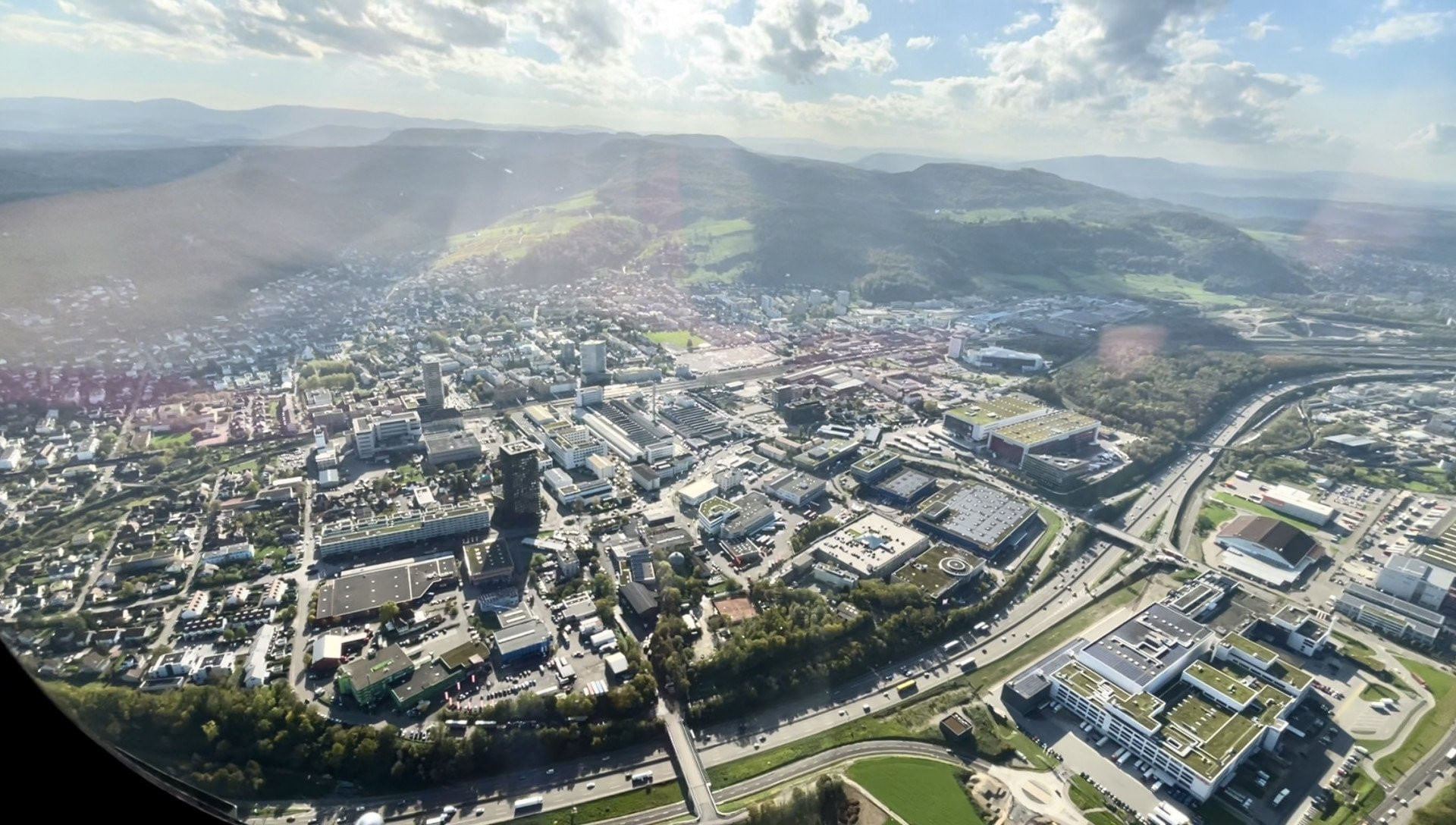 Im Helikopter über Basel und das Baselbiet