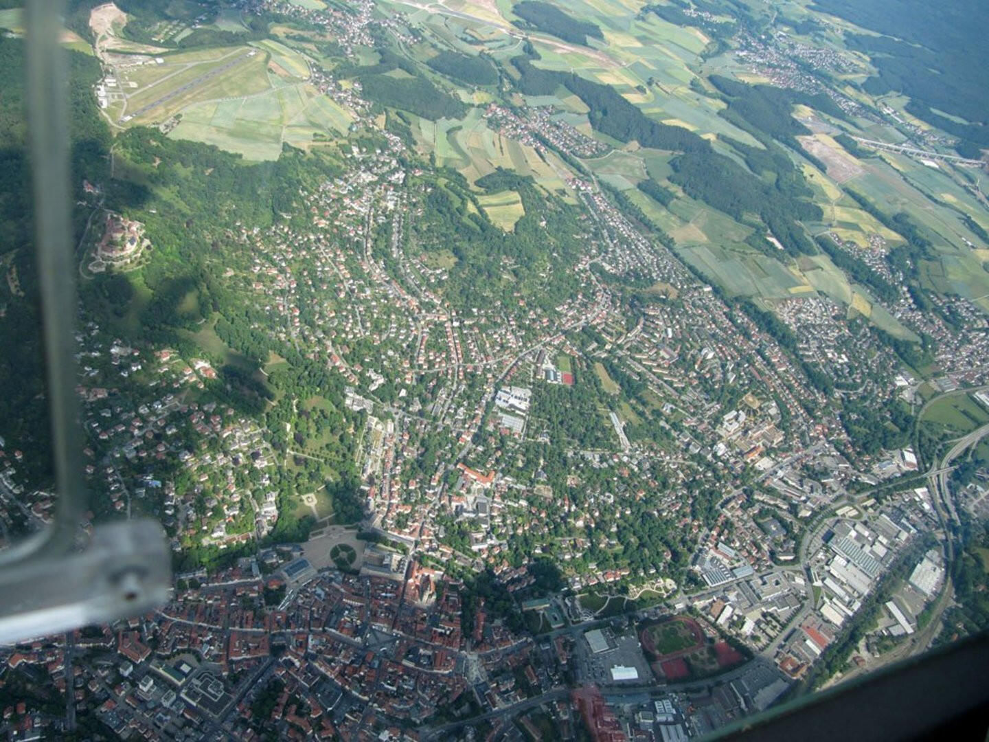 Vogelperspektive auf Coburg: Ein unvergesslicher Rundflug