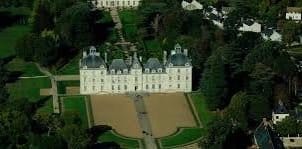survoler 10 grands châteaux de La Loire de Chambord à Saumur