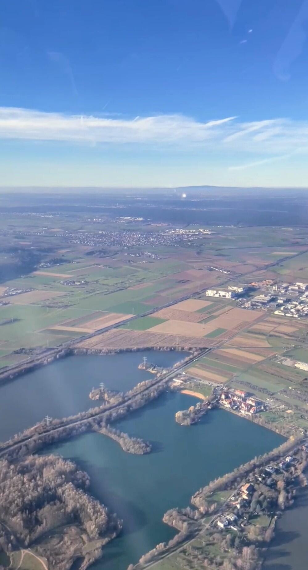 Badesee Niedernberg mit Blick auf Groß Ostheim
