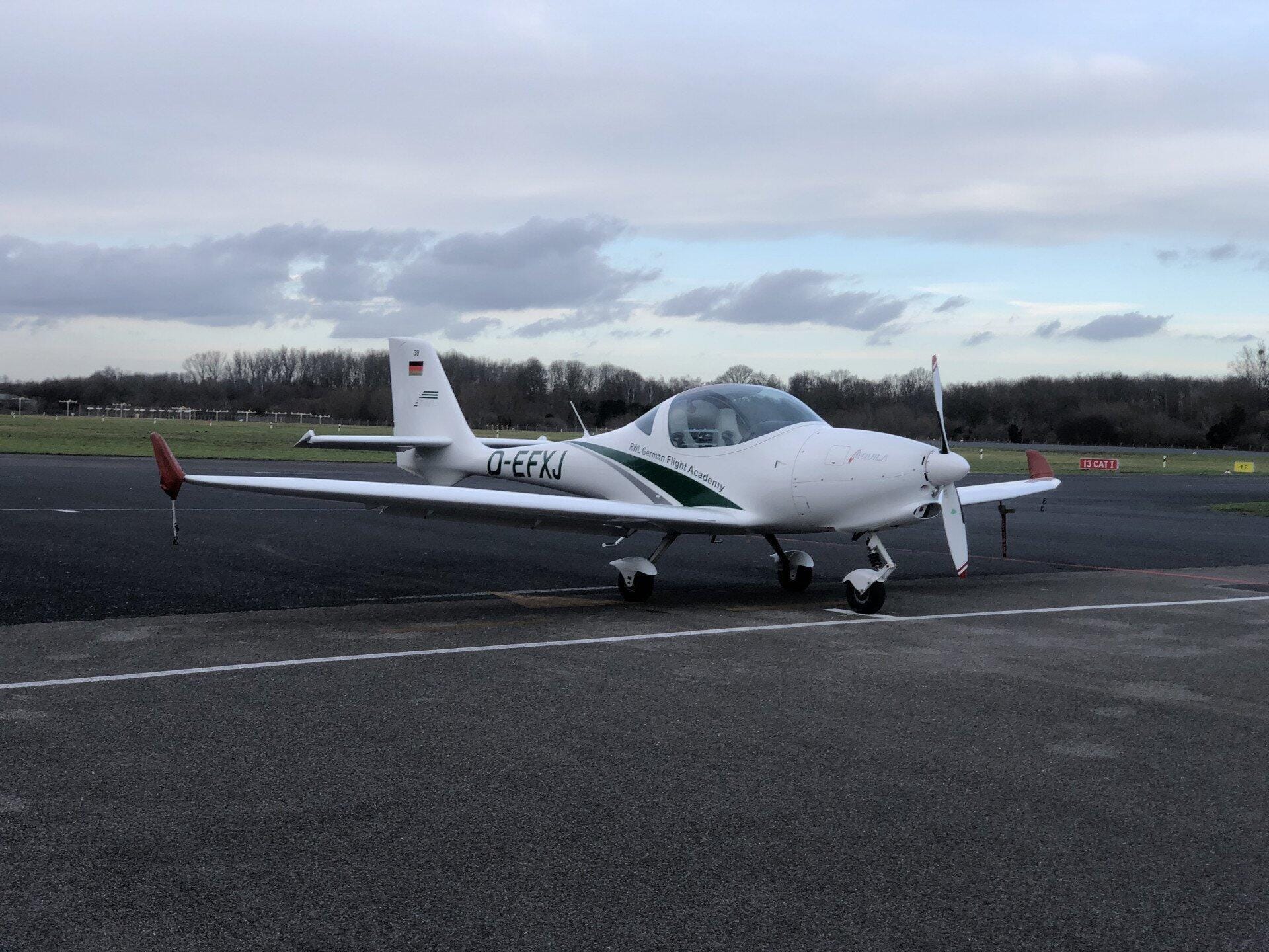 Aquila A210 (AT01)