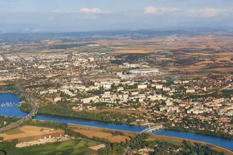 Balade aérienne : flirt avec le Jura et la Savoie
