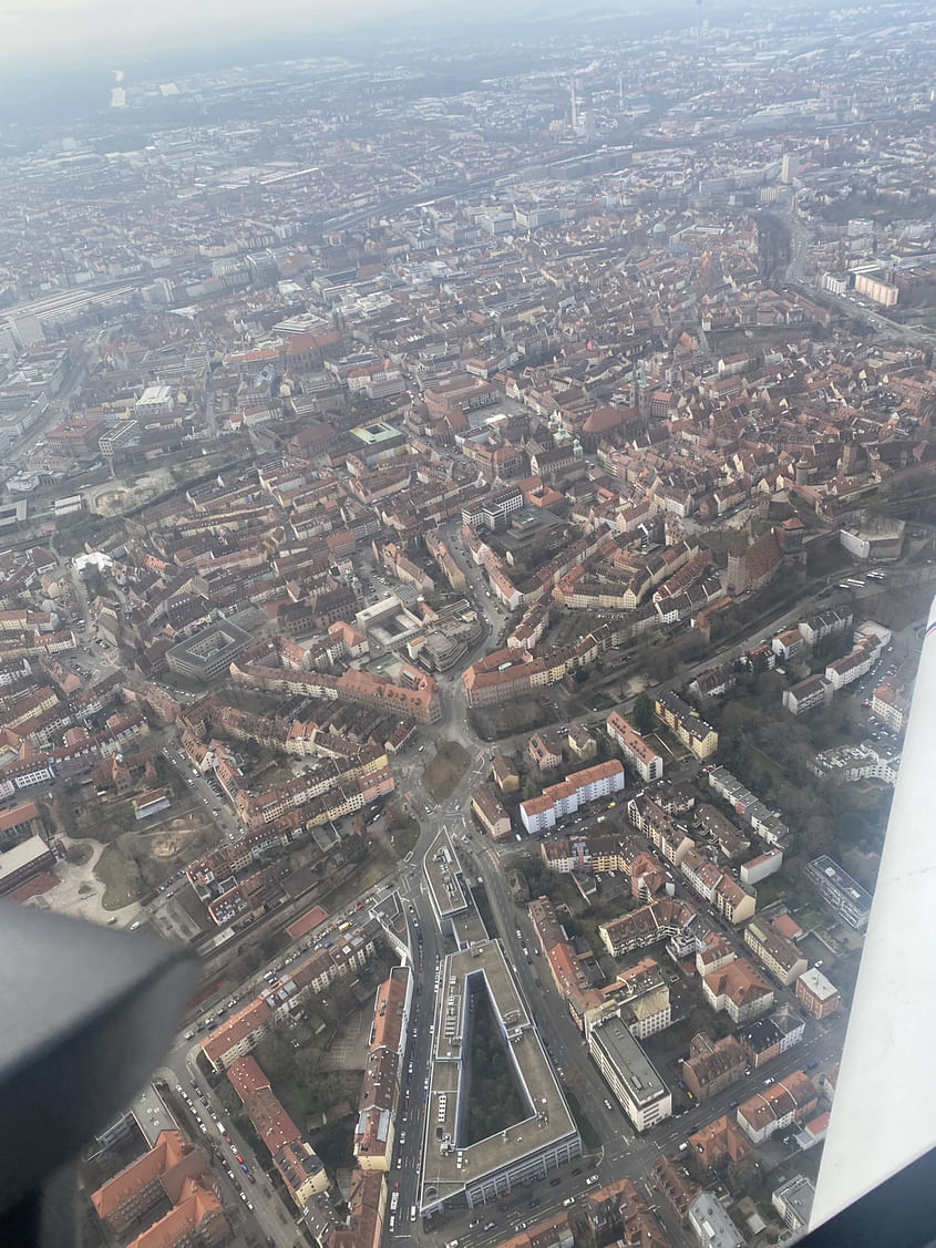 Hochflug über Nürnberg, aus 2500m Höhe