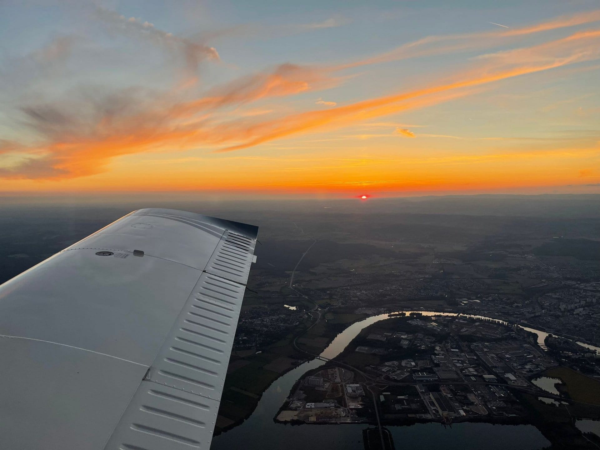Balade aérienne : coucher de soleil et vol de nuit