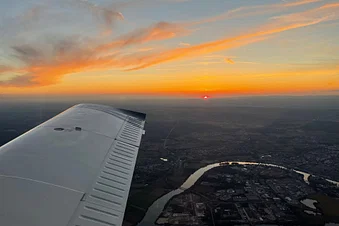 Balade aérienne : coucher de soleil et vol de nuit