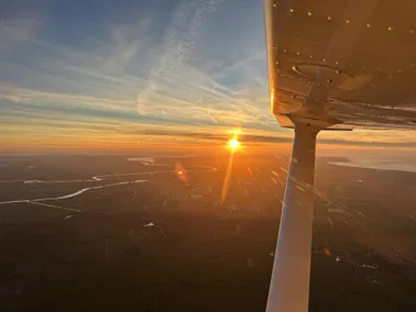Moin Abendrot! Sonnenuntergang mit der Cessna