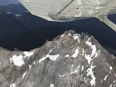 München und Alpen aus der Luft (C177R Cardinal)