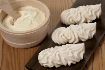 Excursion: meringues en Gruyère et vol panoramique en hélico