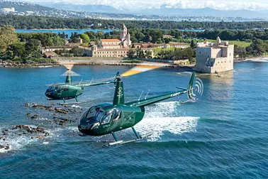 Cannes et les îles de Lérins - Vol privé - R44