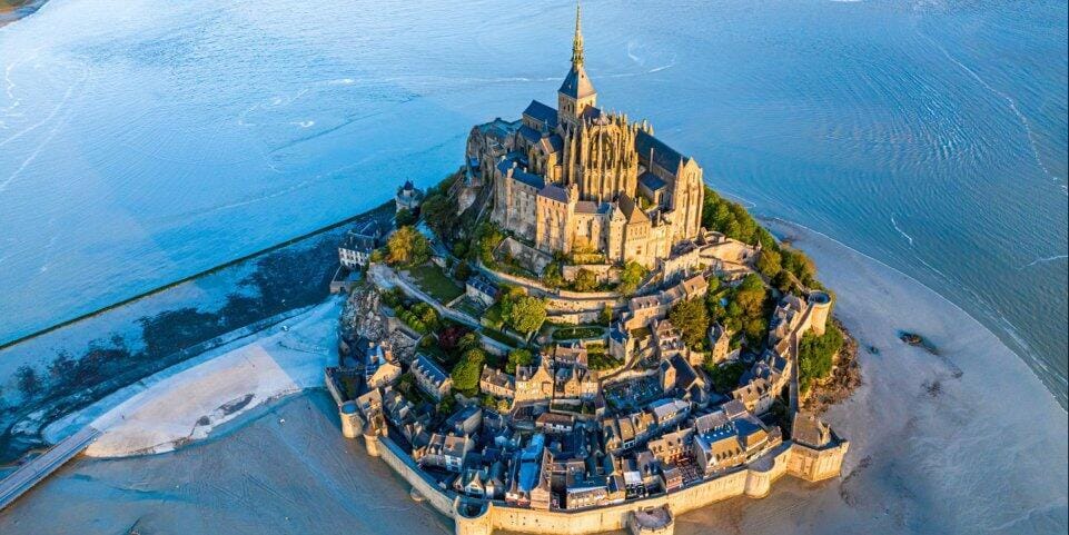 Balade aérienne avec survol du Mont Saint-Michel - France
