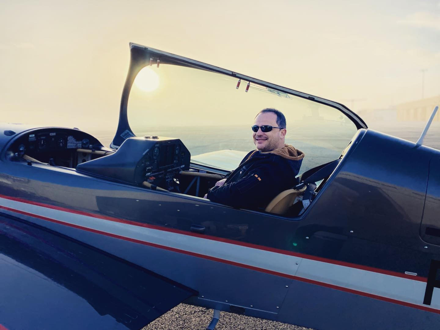 Extra Aircraft 330 LX