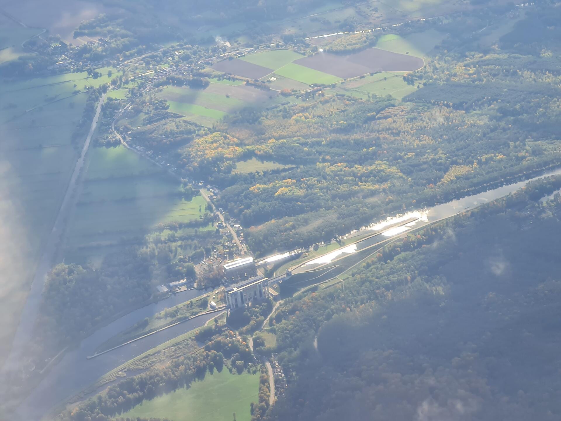 Ein "kleiner" Rundflug über das Oderbruch, entlang der ODER