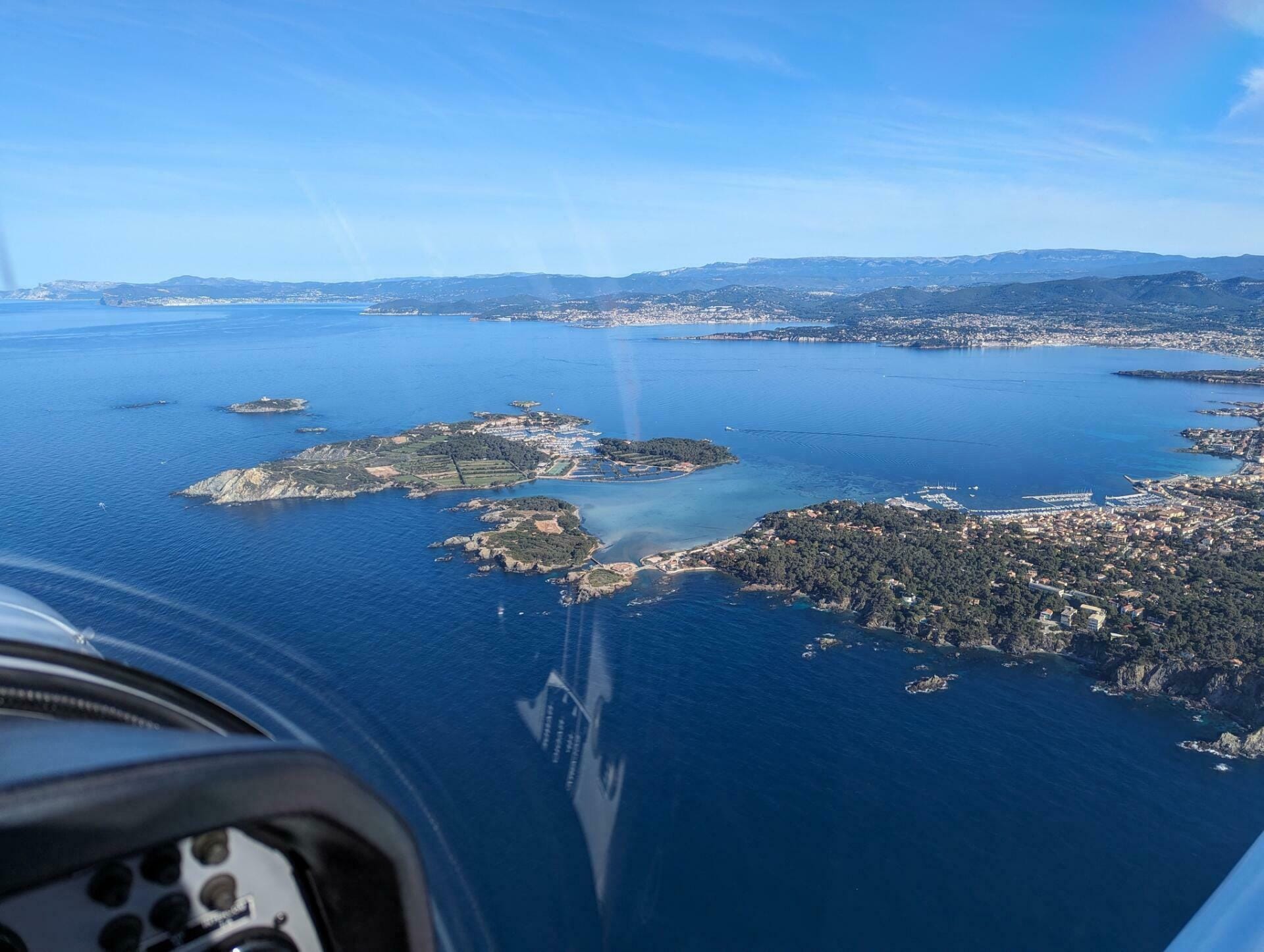 Vue de l'ile du Gaou et du Brusc, Ile de Embiez, Six-Fours-Les-Plages, Bandol