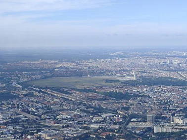 Variabler Berlinrundflug mit Taifun 17EII