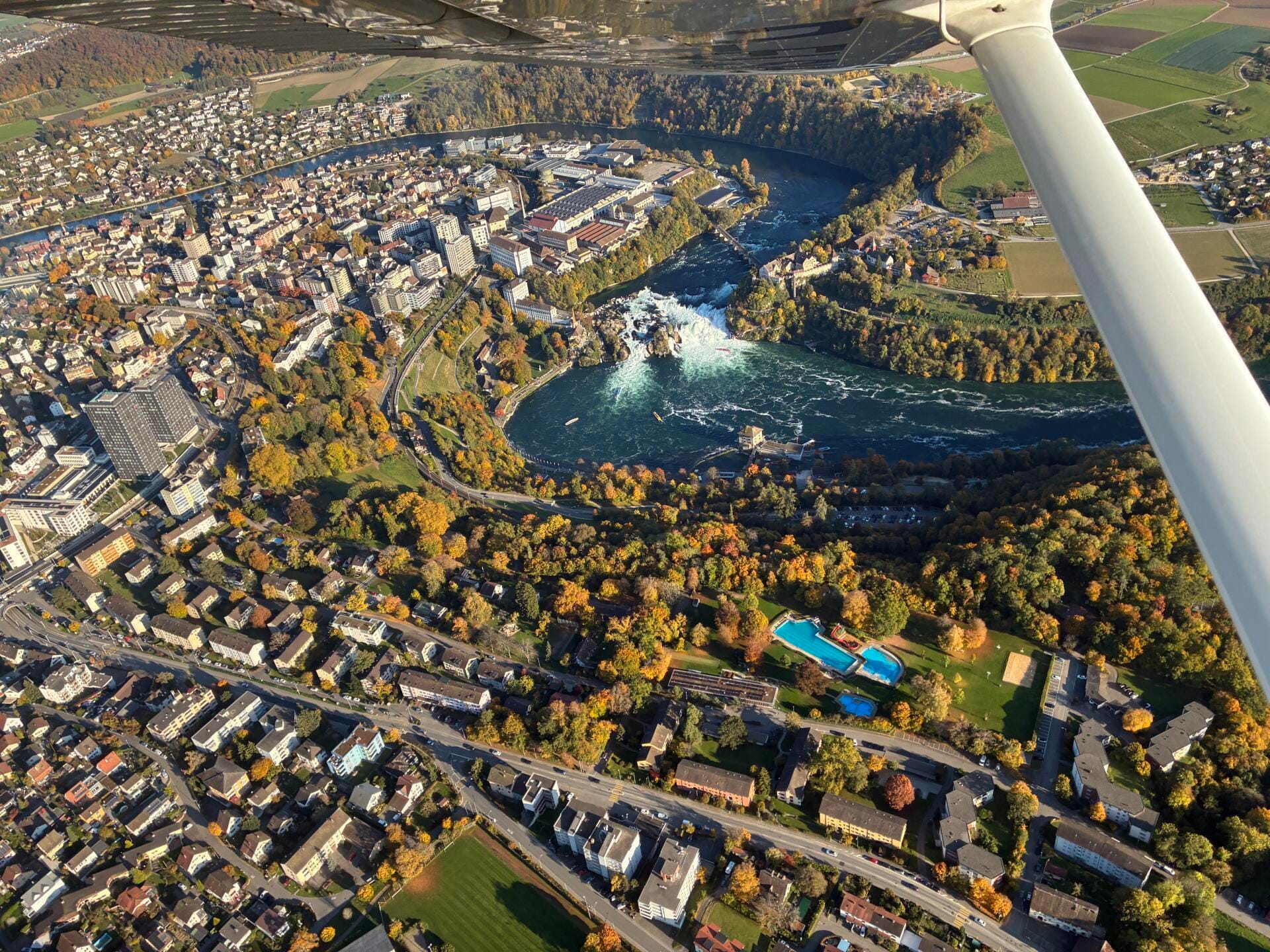 Rheinfall-Panorama: Atemberaubender Rundflug (2 Pax, CHF)