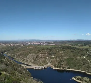 Découverte aérienne de la ville du Puy en Velay