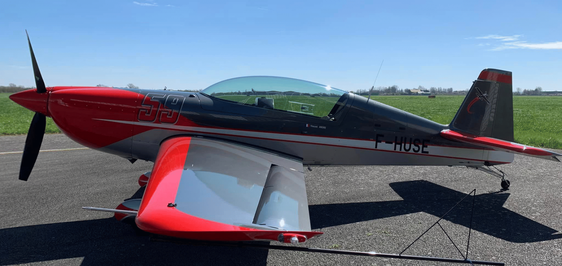 Extra Aircraft 330 LX