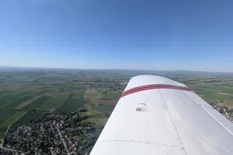 Exklusiver Flug nach Paris-Versailles