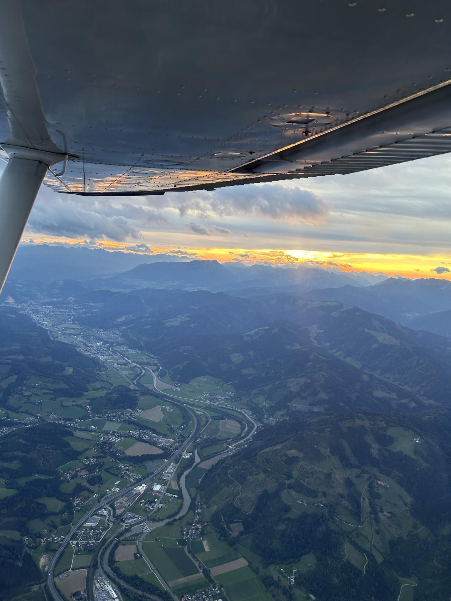 1 Stunde fliegen - freie Wahl - bis 3 Personen bis 300 kg