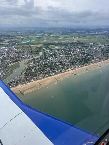 Balade aérienne à la découverte de la côte fleurie