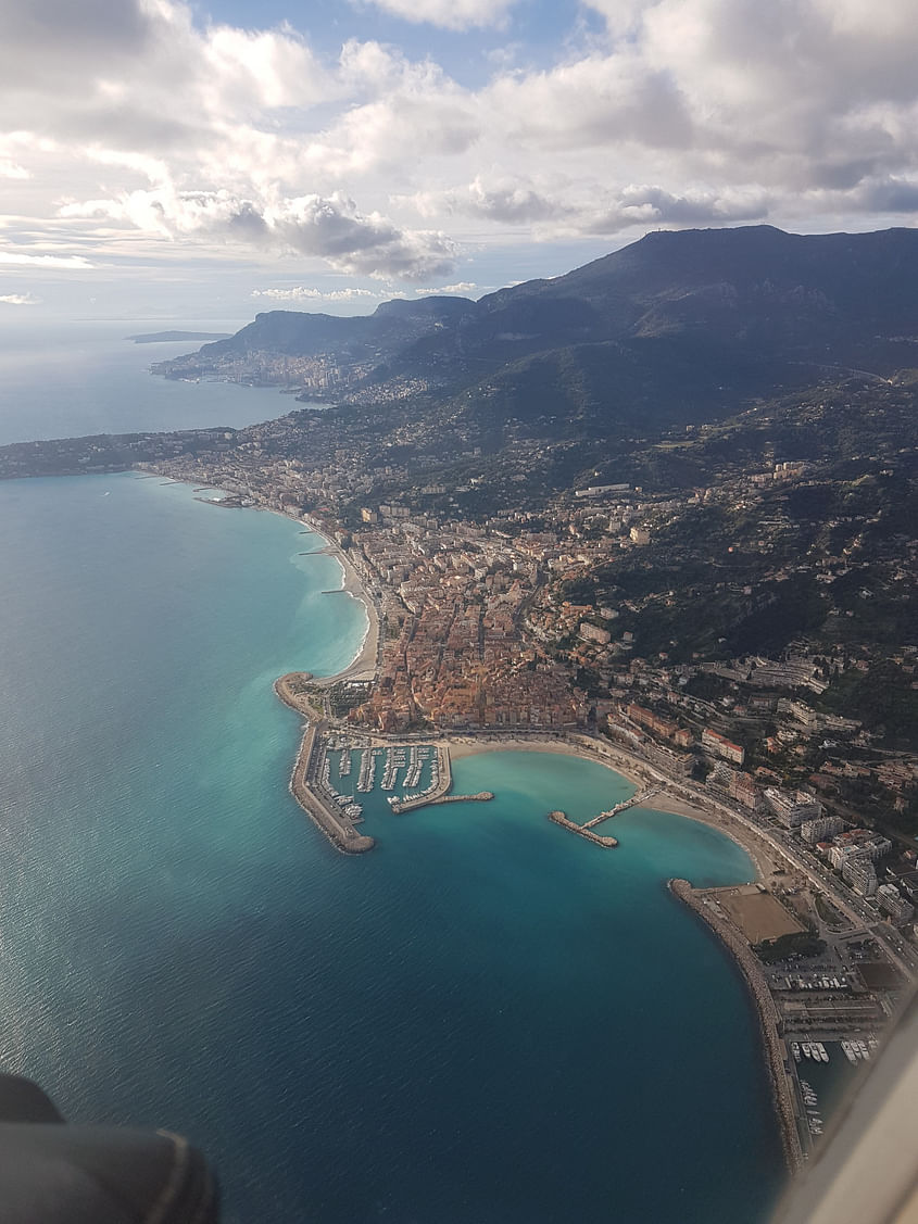 Balade jusqu'à la frontière italienne, retour par la côte