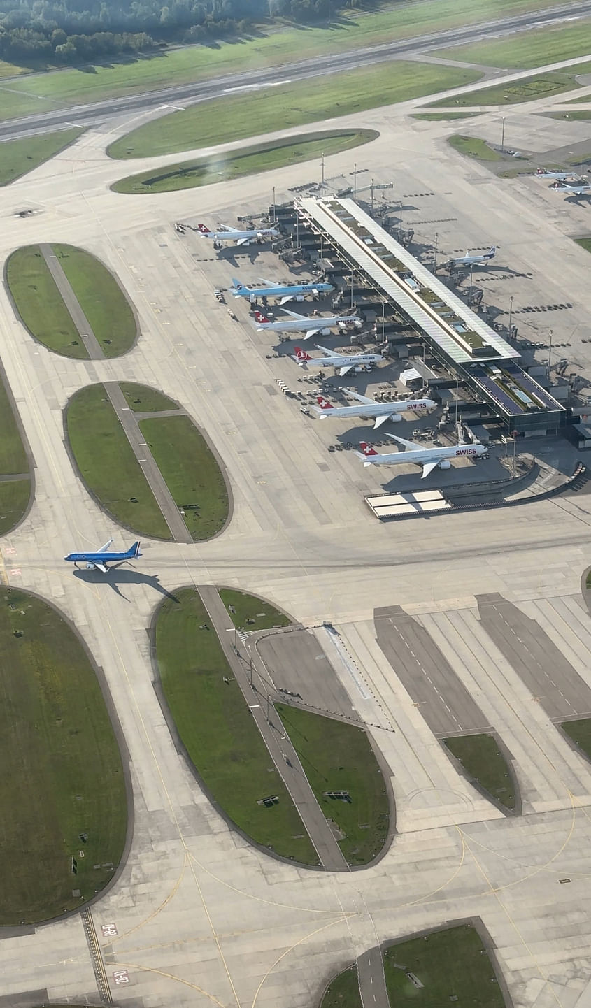 Flughafen Zürich und Rheinfall von oben!