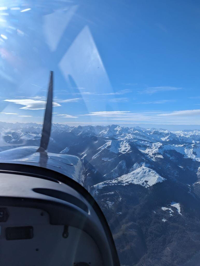 Balade aérienne  Vallée d'Ossau - Pic du  Midi de Bigorre