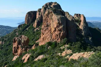 Le massif de l'Estérel en hélicoptère - Vol privé - R44