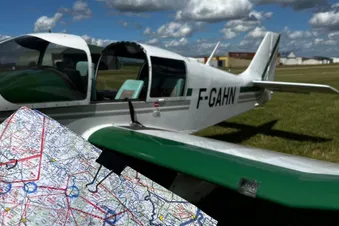 Le Château de Sedan, Meuse sauvage et Montmédy vus du ciel