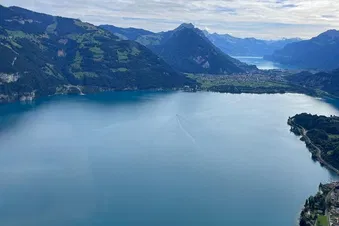 Thunersee mit Blick nach Interlaken