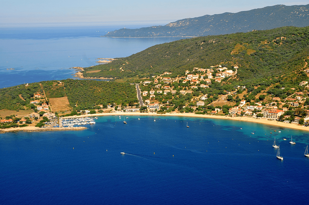 Entre Mer et Montagne en Hélicoptère - Vol Privatif